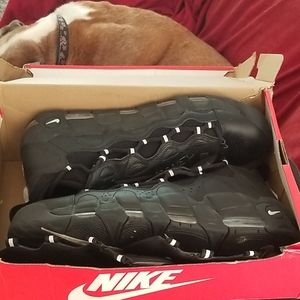 All blk airmax airmoney